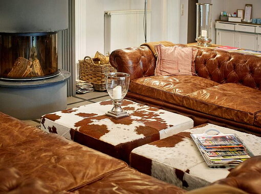 Hotel Gut Vorbeck Lobby mit Ledercouch